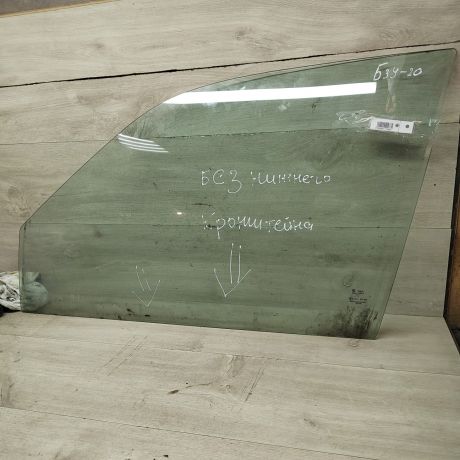 steklo-dveri-perednee-levoe-volkswagen-passat-b3-volkswagen-passat-b4-bez-kronsteina-art-70815-big-0