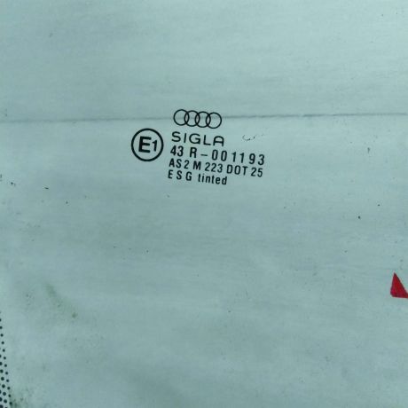 steklo-dveri-audi-a6-c4-perednee-pravoe-art-70821-big-2