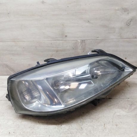 fara-peredniaia-pravaia-opel-astra-g-art-70858-big-1