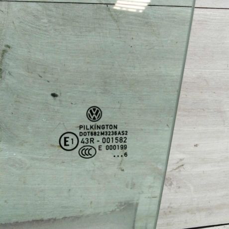 steklo-dveri-perednee-levoe-volkswagen-touran-art-70867-big-2