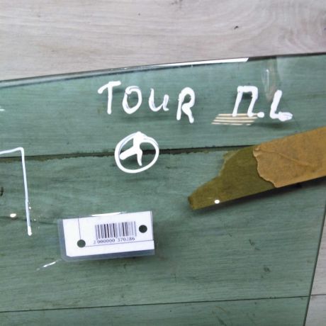 steklo-dveri-perednee-levoe-volkswagen-touran-art-70867-big-1