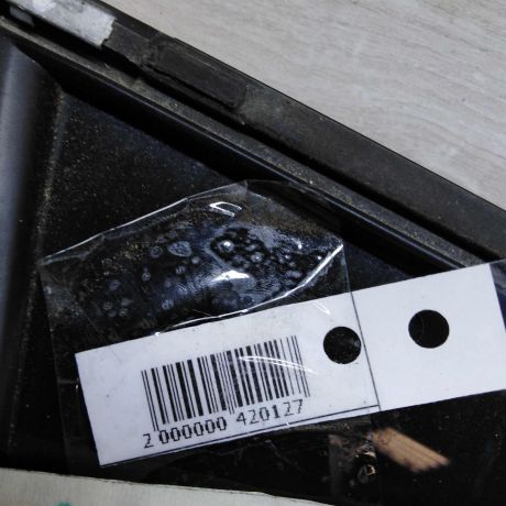 steklo-gluxoe-zadnee-levoe-bagaznika-volvo-xc90-art-70916-big-2