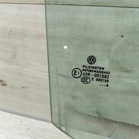steklo-dveri-perednee-pravoe-volkswagen-touran-art-70962-big-2