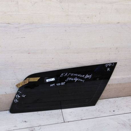 steklo-gluxoe-zadnee-pravoe-bagaznika-ford-focus-1-universal-art-70991-big-0