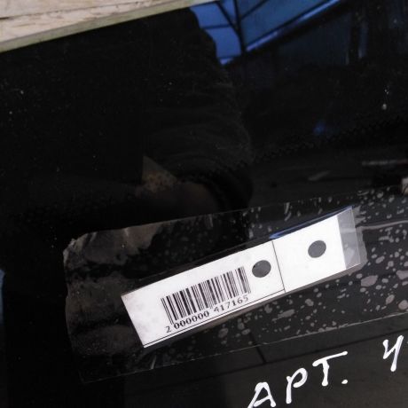 steklo-gluxoe-zadnee-pravoe-bagaznika-ford-focus-1-universal-art-70991-big-1