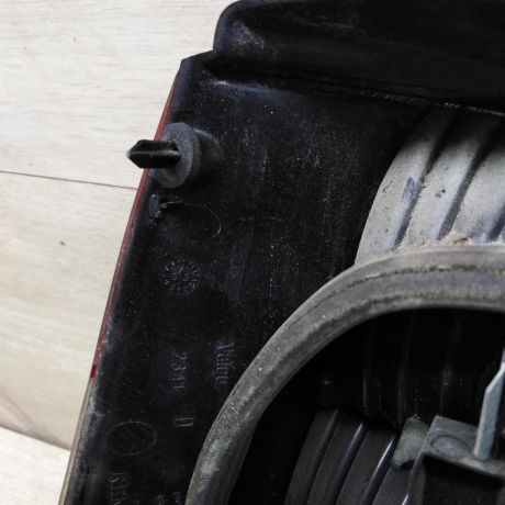 fonar-zadnii-pravyi-renault-scenic-1-art-71058-big-5