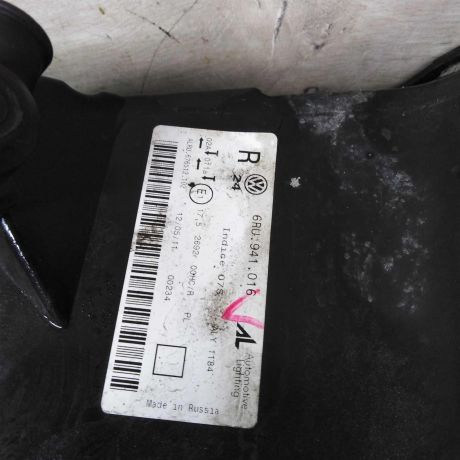 fara-pravaia-volkswagen-polo-v-sedan-art-71252-big-2