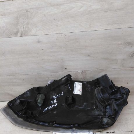 fara-pravaia-volkswagen-polo-v-sedan-art-71252-big-3