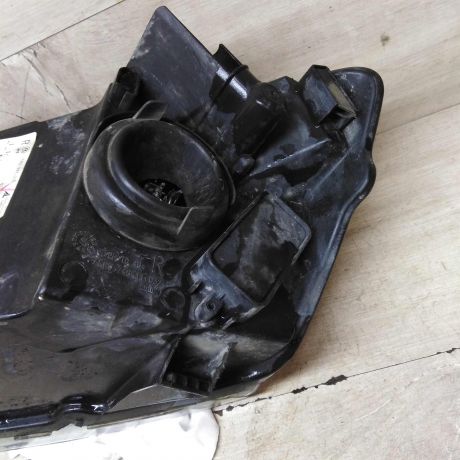 fara-pravaia-volkswagen-polo-v-sedan-art-71252-big-4