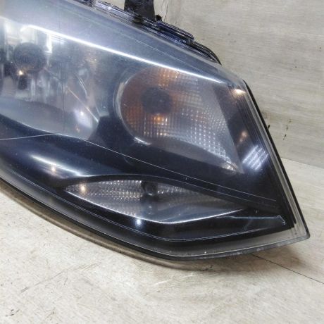 fara-pravaia-volkswagen-polo-v-sedan-art-71252-big-6