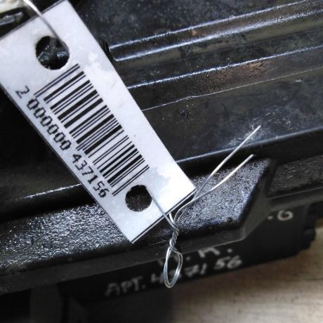 fara-pravaia-volkswagen-polo-v-sedan-art-71252-big-8