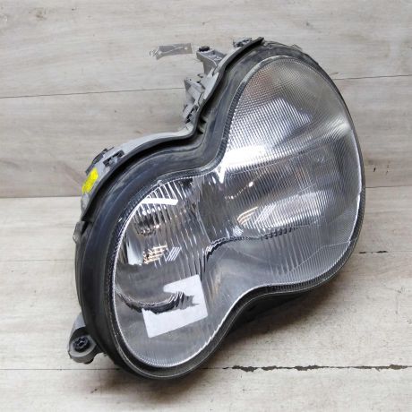 fara-levaia-mercedes-w203-ksenon-sedan-art-71259-big-9