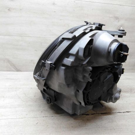 fara-levaia-mercedes-w203-ksenon-sedan-art-71259-big-2