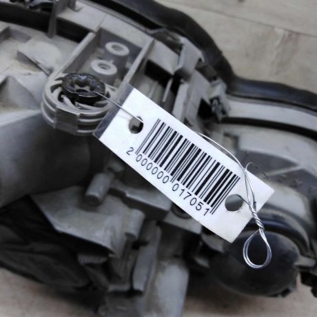 fara-levaia-mercedes-w203-ksenon-sedan-art-71259-big-6