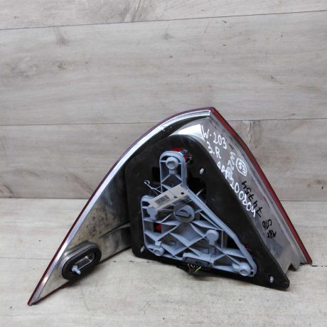 fonar-zadnii-pravyi-mercedes-w203-sedan-art-71260-big-3