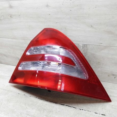 fonar-zadnii-pravyi-mercedes-w203-sedan-art-71260-big-6