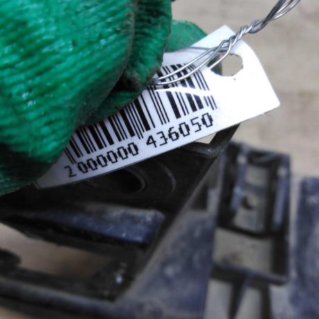 kronstein-pod-faru-levyi-defekt-volkswagen-polo-v-sedan-art-71304-big-1