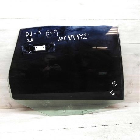 steklo-dveri-zadnee-pravoe-volkswagen-jetta-5-art-71382-big-0