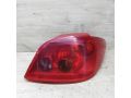 fonar-zadnii-pravyi-peugeot-307-dorestailing-defekt-na-foto-otsutstvuet-kusocek-stekla-art-71500-small-0