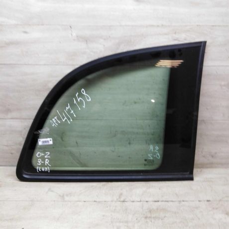 steklo-gluxoe-zadnee-pravoe-opel-zafira-a-fortocka-art-71516-big-0