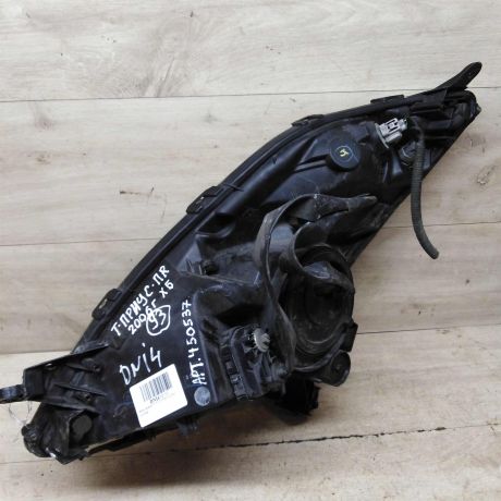 fara-pravaia-toyota-prius-2006-goda-vypuska-bu-art-71590-big-2