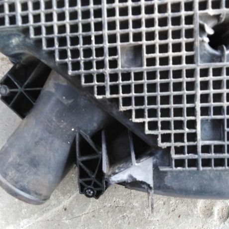 korpus-vozdusnogo-filtra-renault-logan-defekt-kreplenii-art-28855-big-1