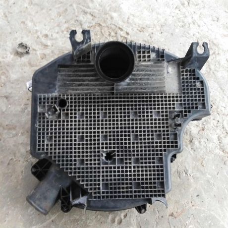 korpus-vozdusnogo-filtra-renault-logan-defekt-kreplenii-art-28855-big-3