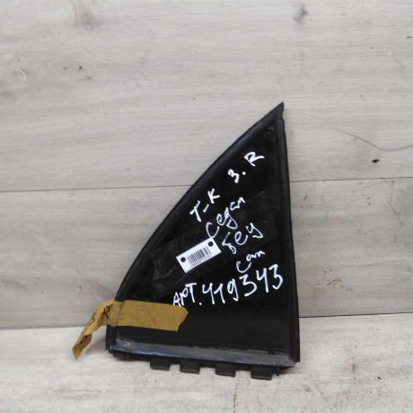 steklo-gluxoe-zadnee-pravoe-fortocka-toyota-corolla-e120-sedan-art-71665-big-0