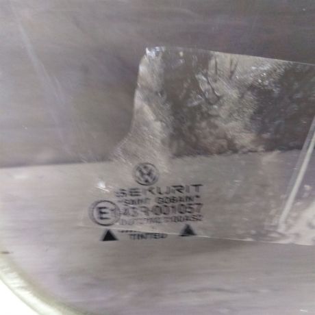 steklo-gluxoe-zadnee-pravoe-fortocka-volkswagen-golf-3-xetcbek-art-71749-big-1