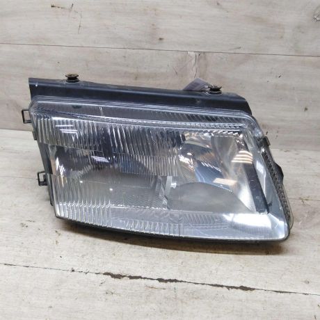 fara-pravaia-volkswagen-passat-b5-art-71869-big-0