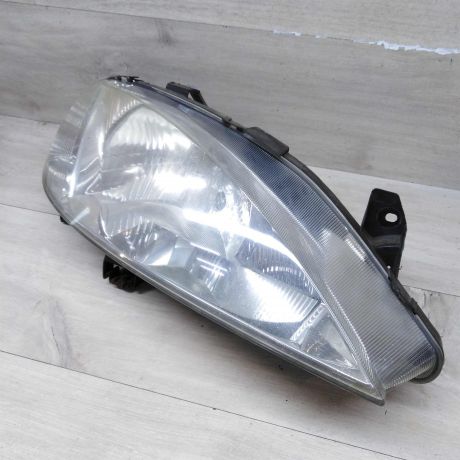 fara-pravaia-renault-megane-1-rest-art-72994-big-1