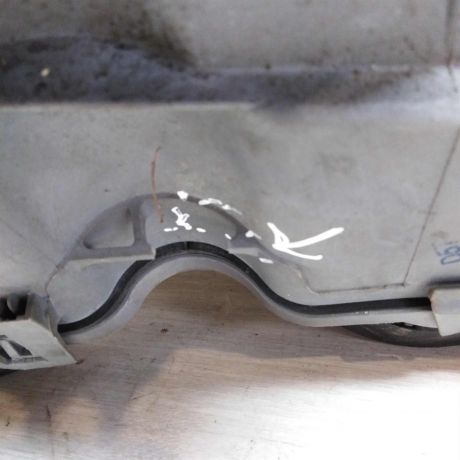 fara-levaia-mercedes-w210-defekt-art-73002-big-2