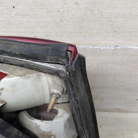 fonar-zadnii-pravyi-sedan-opel-vectra-a-art-73713-big-1