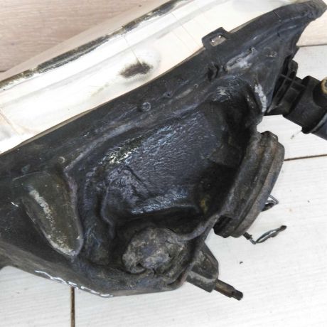 fara-pravaia-defekt-lada-largus-art-73862-big-6