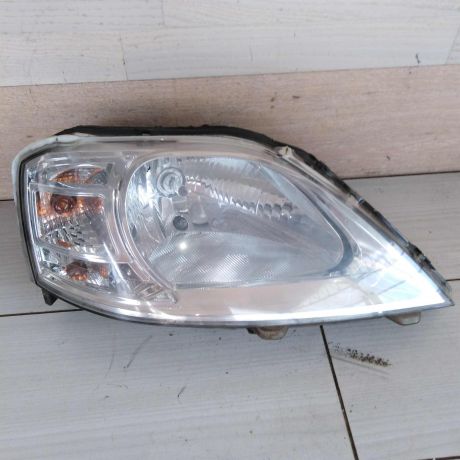 fara-pravaia-defekt-lada-largus-art-73862-big-3