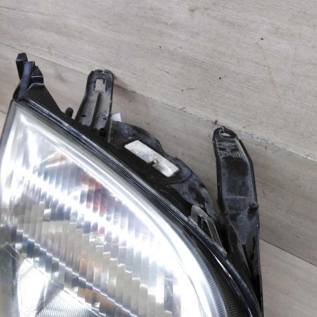 fara-peredniaia-pravaia-ford-fusion-i-art-74575-big-2