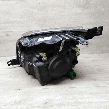 fara-peredniaia-pravaia-ford-fusion-i-art-74575-big-3