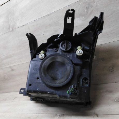 fara-peredniaia-pravaia-ford-fusion-i-art-74576-big-7