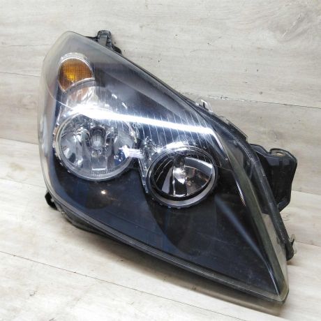 fara-peredniaia-pravaia-opel-astra-h-art-74869-big-1