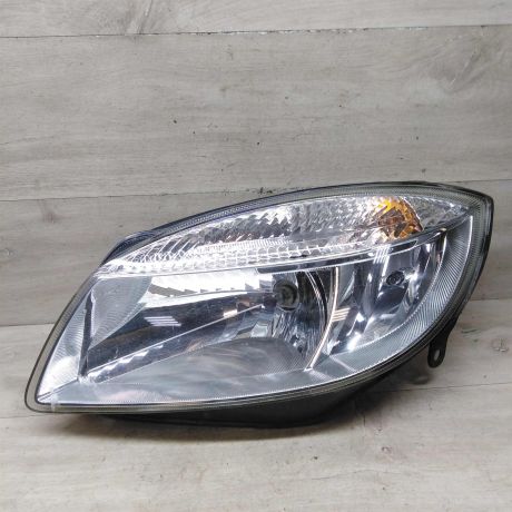 fara-peredniaia-levaia-skoda-fabia-ii-art-75146-big-0