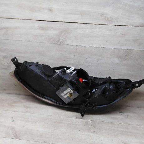 fara-peredniaia-pravaia-peugeot-407-ksenon-art-75255-big-4