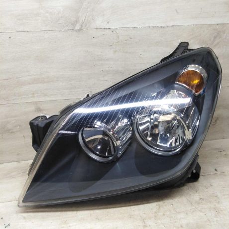 fara-peredniaia-levaia-opel-astra-h-art-75695-big-0