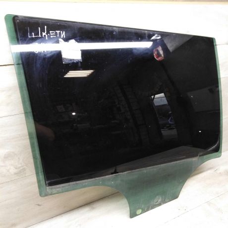 steklo-dveri-zadnee-pravoe-skoda-yeti-i-art-75803-big-0