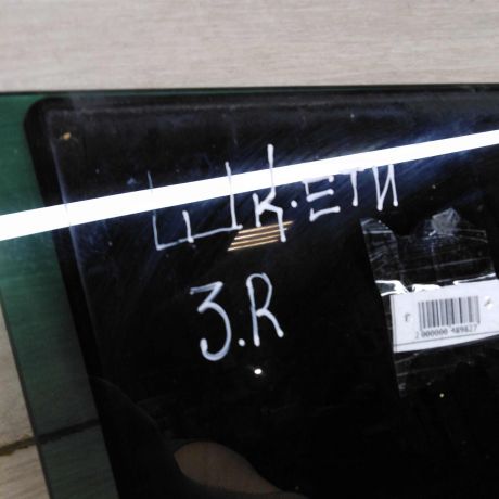 steklo-dveri-zadnee-pravoe-skoda-yeti-i-art-75803-big-2