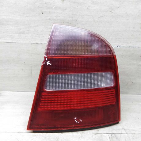 fonar-zadnii-pravyi-skoda-octavia-tour-do-rest-defekt-art-75968-big-0