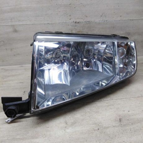 fara-peredniaia-levaia-skoda-fabia-i-art-76224-big-7