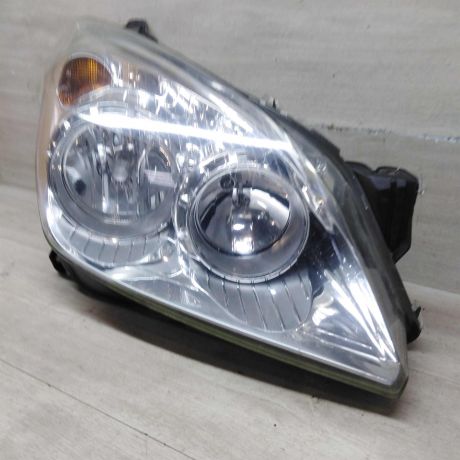 fara-peredniaia-pravaia-opel-astra-h-art-76540-big-0