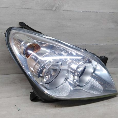 fara-peredniaia-pravaia-opel-astra-h-art-76540-big-5