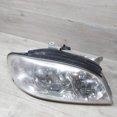 fara-peredniaia-pravaia-kia-spectra-ii-treshhina-korpusa-art-76625-big-0