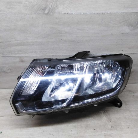 fara-peredniaia-levaia-renault-sandero-stepway-ii-defekt-art-76852-big-0